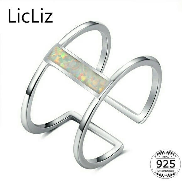 White Gold/Sterling Silver Adjustable Opal Ring - Picture 3 of 6